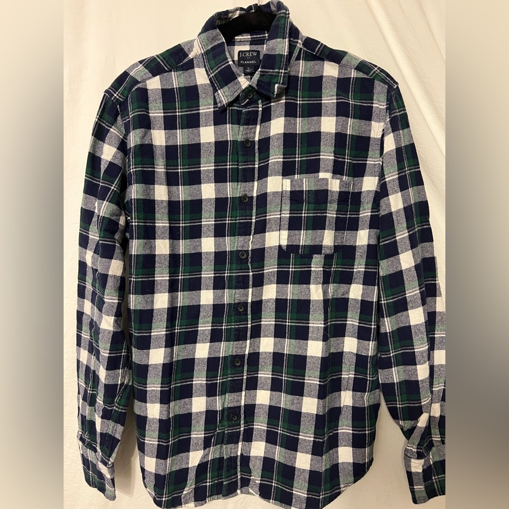 J Crew Men’s Re-Imagined Flannel Button Down size Large